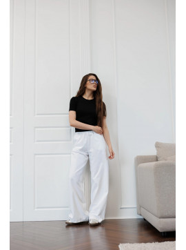 Футболка приталена